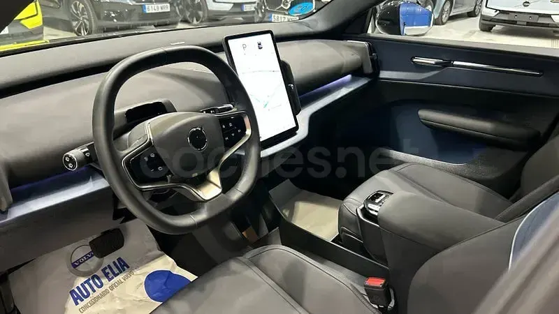 Usado Volvo EX30 Plus 200 kW (272 CV) 2024 Eléctrico SUV