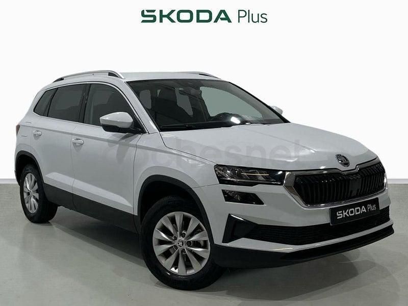 Usado Skoda Karoq Ambition 110 CV (80 kW) 2022 Blanco SUV