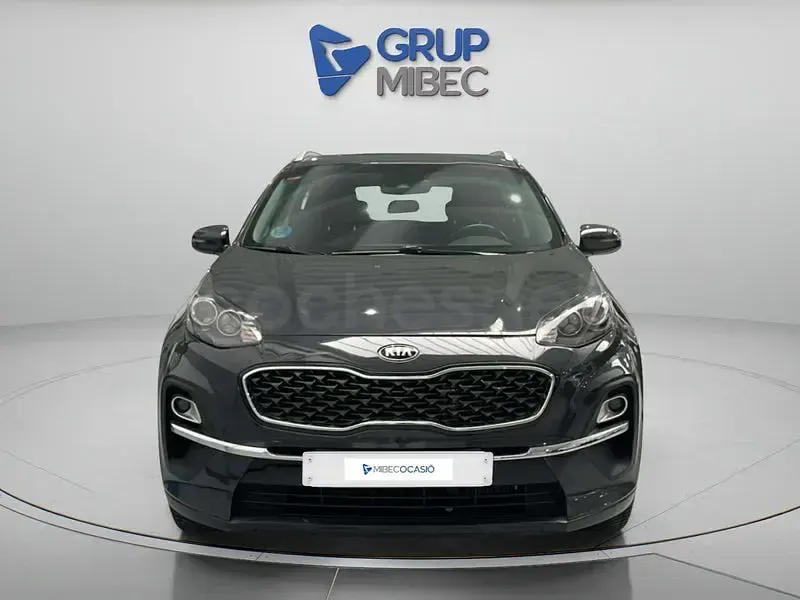 Usado Kia Sportage Plus 136 CV (100 kW) 2021 Gris / plata SUV