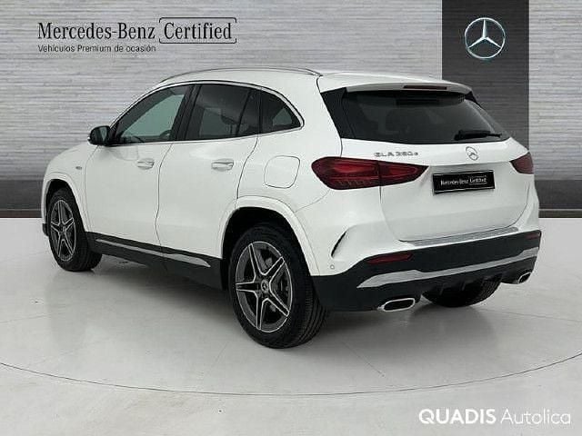 Usado Mercedes GLA250 AMG line 218 CV (160 kW) 2026 Blanco polar SUV