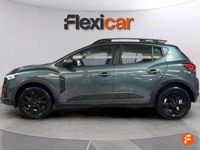 Usado Dacia Sandero Extreme 110 CV (80 kW) 2025 Verde Utilitario