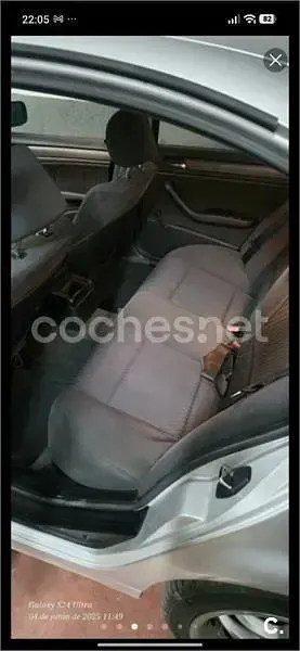 Usado BMW 320 Sport Line 136 CV (100 kW) 2000 Blanco Berlina