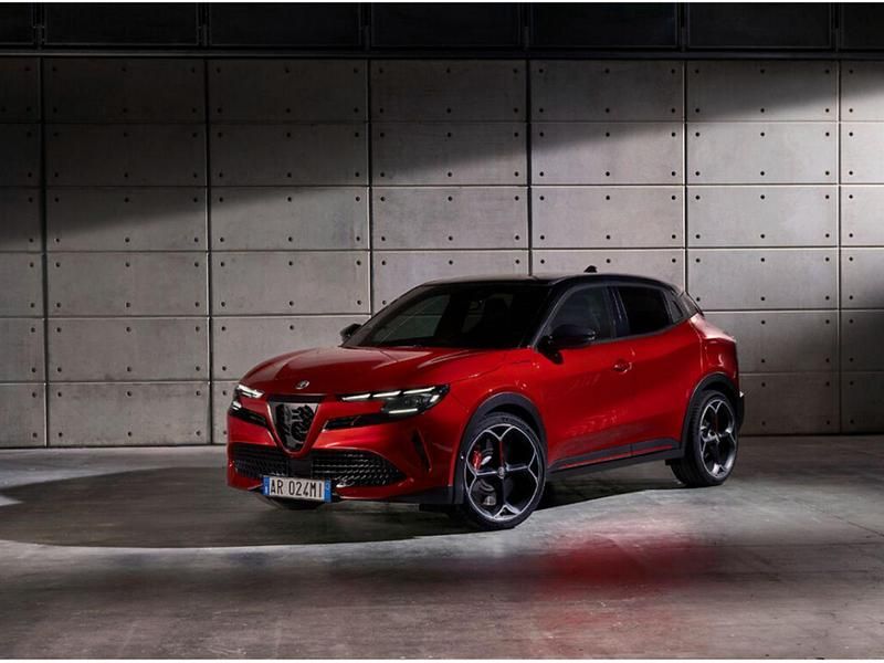 Nuevo Alfa Romeo GT Junior 145 CV (106 kW) 2026 Rojo Utilitario