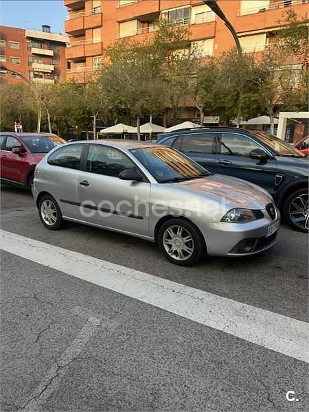 Gris / plata Usado 2006 Seat Ibiza Berlina | 3500 € (Precio justo) - Imagen 1/4