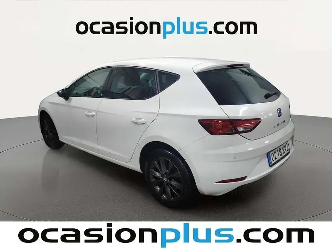 Usado Seat Leon Style 116 CV (85 kW) 2019 Blanco Utilitario
