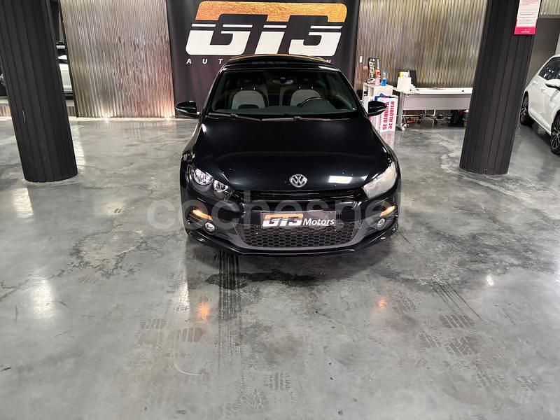 Negro Usado 2013 VW Scirocco R-line Coupe | 11.499 € (Un poco caro) - Imagen 1/4