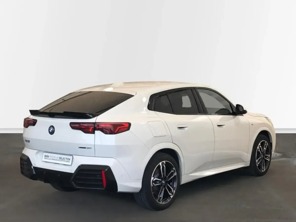 Usado BMW iX2 Comfort Edition 230 kW (313 CV) 2025 Blanco SUV