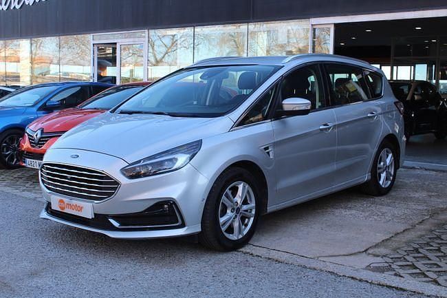 Usado Ford S-MAX Titanium 190 CV (139 kW) 2023 Gris Monovolumen