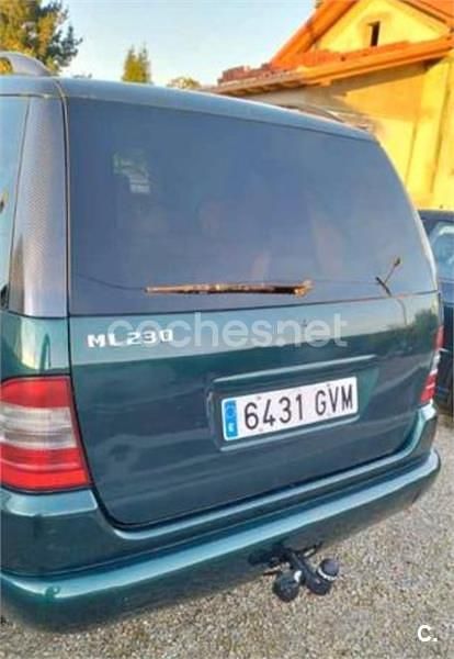Verde Usado 1999 Mercedes ML230 SUV | 7500 € - Imagen 1/4