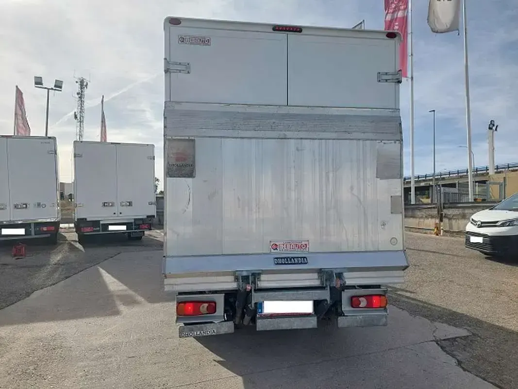 Usado Peugeot Boxer S 140 CV (102 kW) 2021 Blanco Van