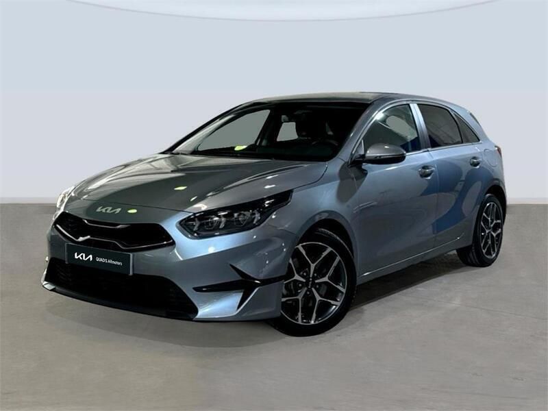 Lunar silver Nuevo 2024 Kia Ceed Berlina | 26.092 € - Imagen 1/4