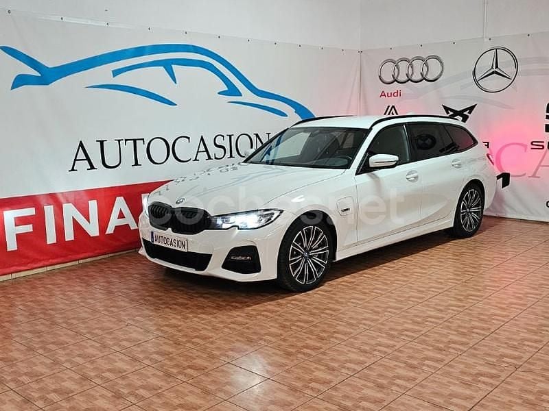 Blanco Usado 2022 BMW 330e M Sport Familiar | 31.990 € (Precio justo) - Imagen 1/4