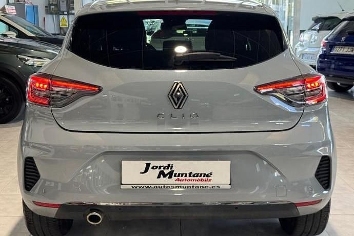 Usado Renault Clio V Techno 100 CV (73 kW) 2024