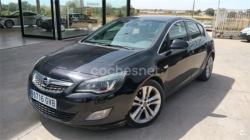 Negro Usado 2010 Opel Astra Sport Berlina | 4990 € (Precio justo) - Imagen 1/1