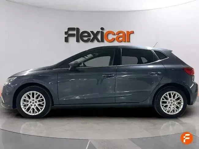 Usado Seat Ibiza 110 CV (80 kW) 2024 Azul Utilitario