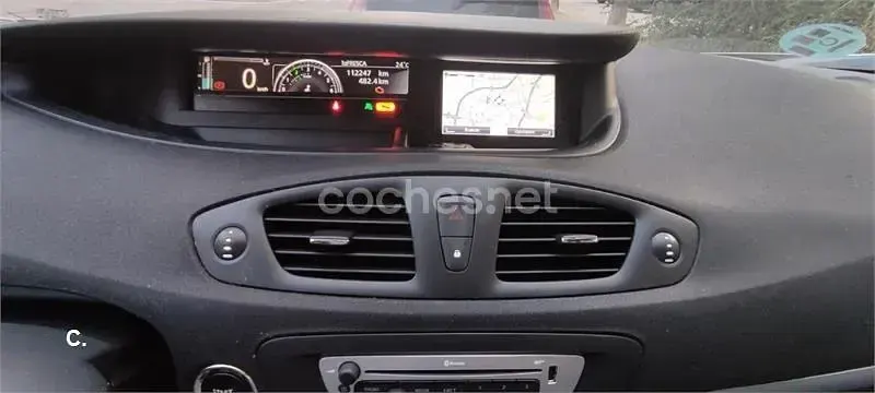 Usado Renault Scénic III 95 CV (69 kW) 2016 Blanco Monovolumen