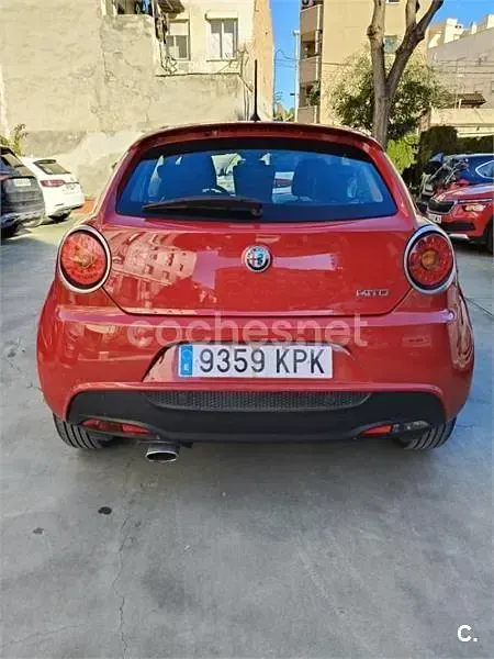 Usado Alfa Romeo MiTo 78 CV (57 kW) 2018 Rojo Utilitario