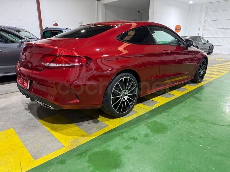 Usado Mercedes C250 204 CV (150 kW) 2018 Granate Coupe