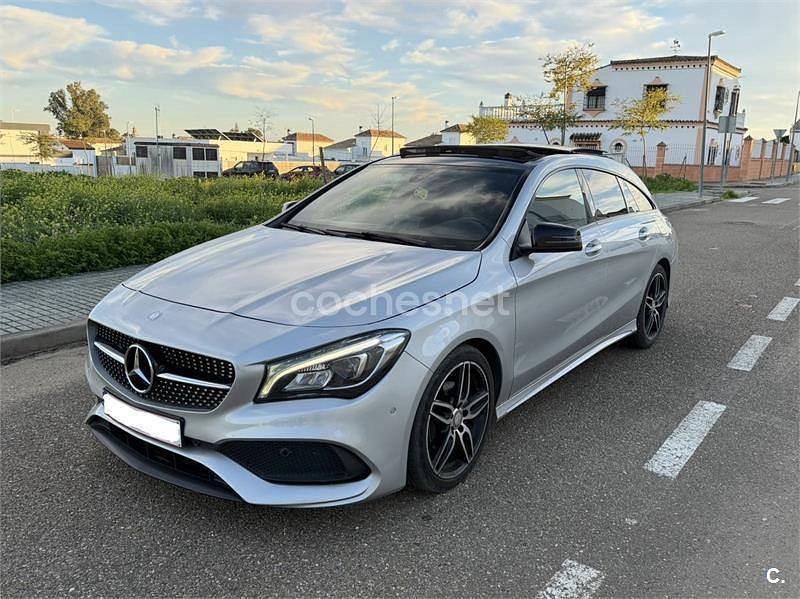 Usado Mercedes CLA200 Shooting Brake 136 CV (100 kW) 2018 Gris / plata Familiar