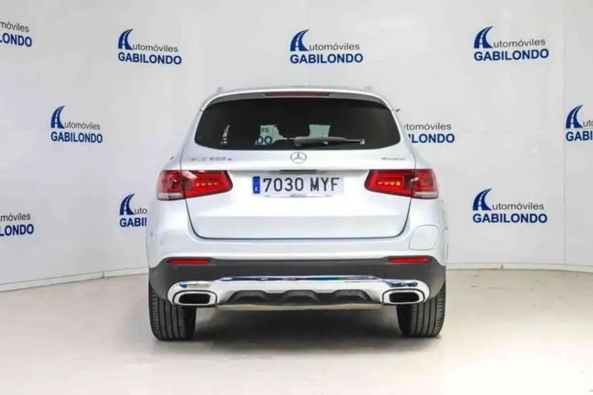 Usado Mercedes GLC350 320 CV (235 kW) 2020 Gris SUV
