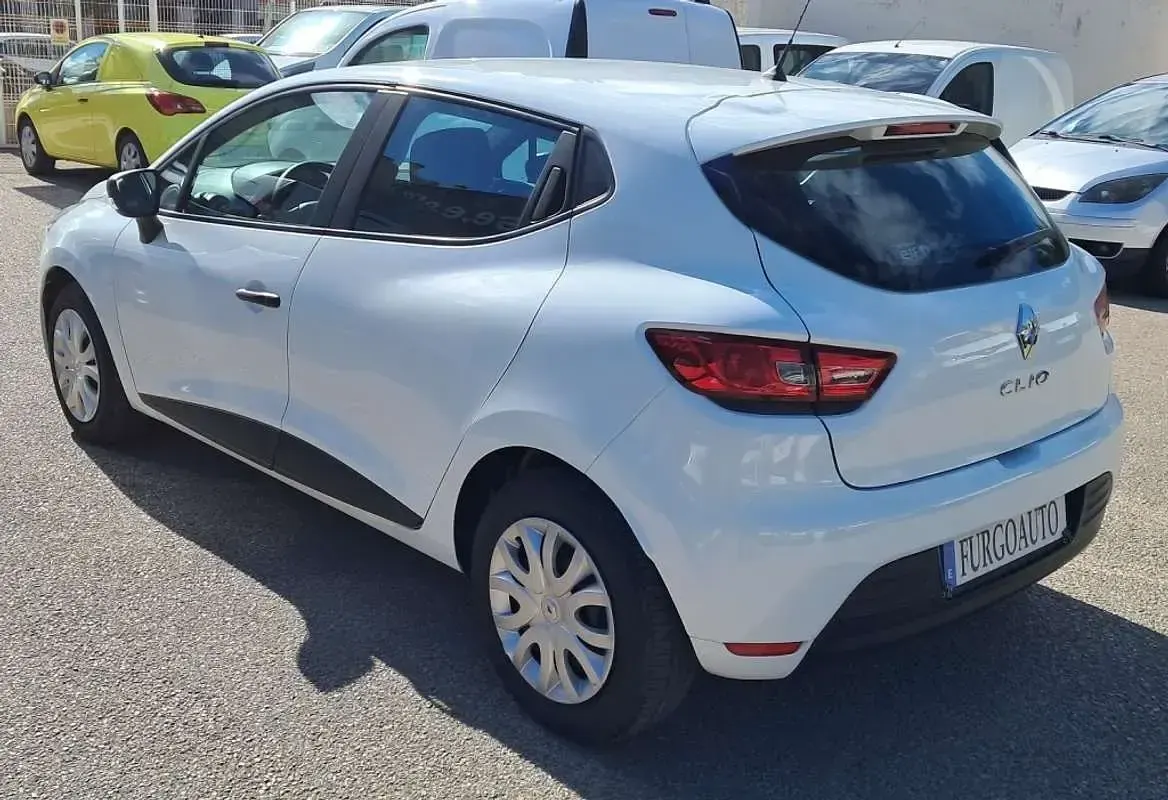 Usado Renault Clio Business 90 CV (66 kW) 2019 Blanco Utilitario