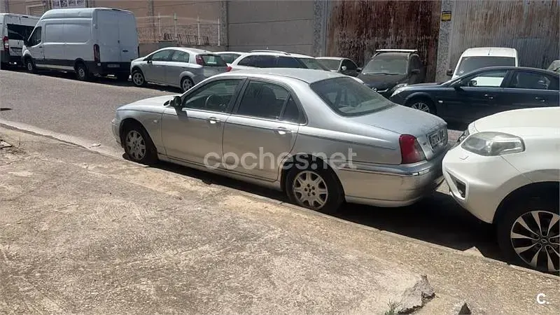 Usado Rover 75 120 CV (88 kW) 2004 Gris / plata Familiar