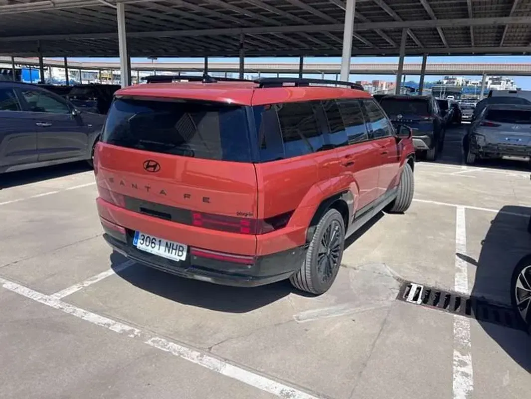 Usado Hyundai Santa Fe 253 CV (186 kW) 2025 Naranja SUV