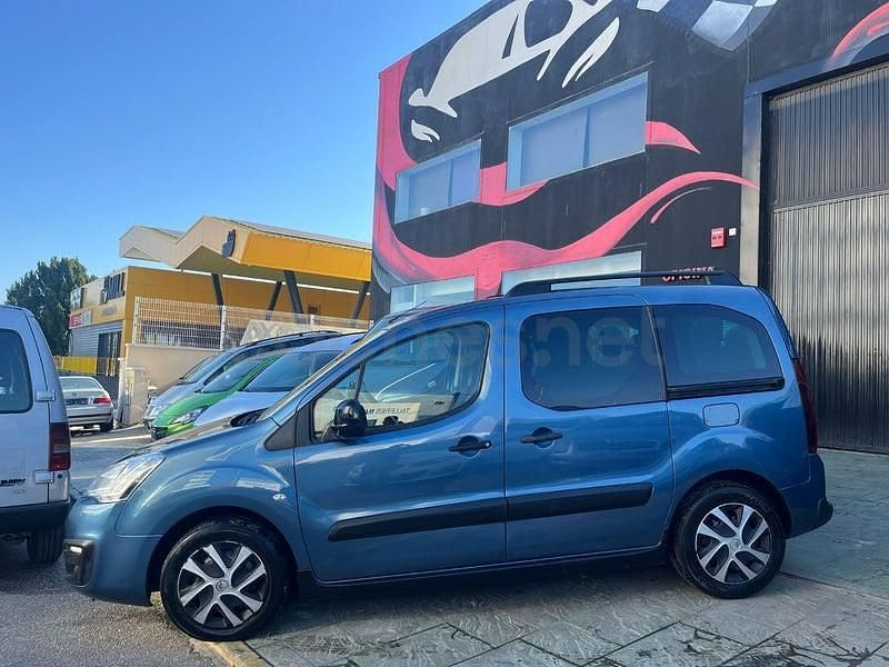 Usado Citroën Berlingo XTR 120 CV (88 kW) 2016 Azul Monovolumen