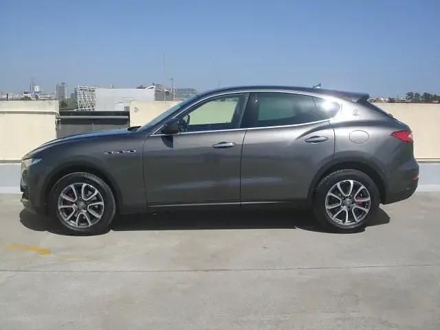 Usado Maserati Levante 275 CV (202 kW) 2016 Marrón SUV