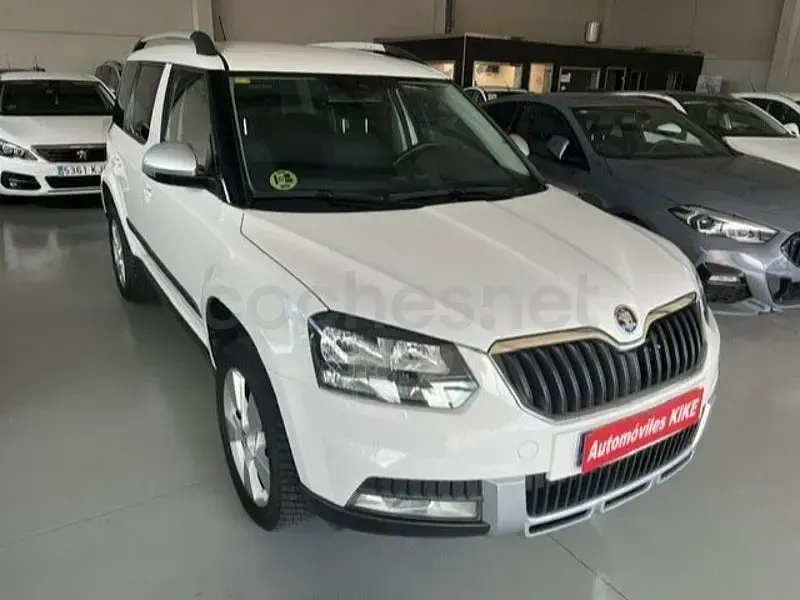 Usado Skoda Yeti Style 110 CV (80 kW) 2016 Blanco SUV