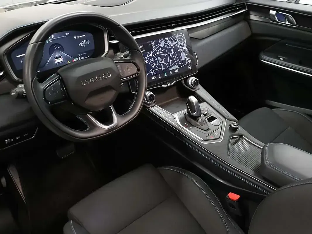 Usado Lynk & Co 01 261 CV (191 kW) 2023 Negro SUV