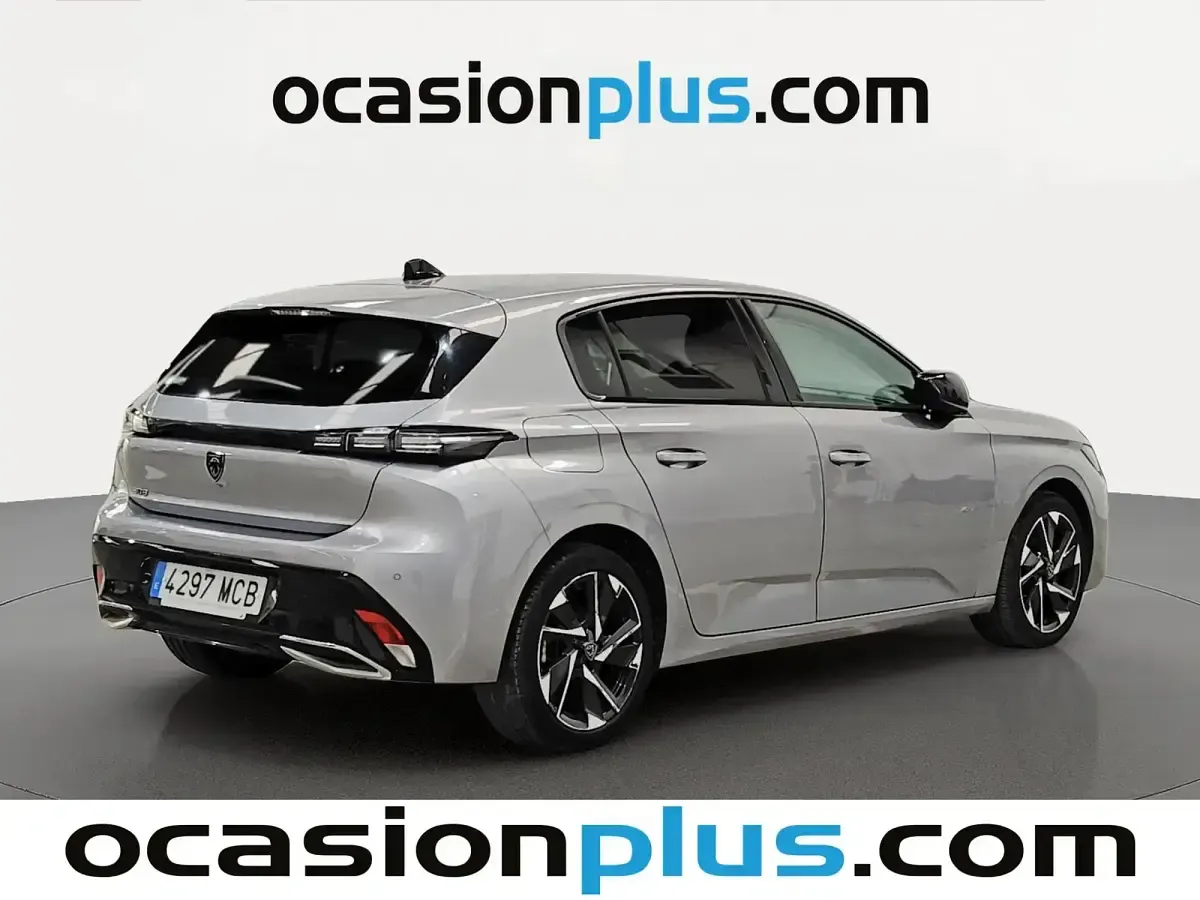 Usado Peugeot 308 Allure 130 CV (95 kW) 2022 Gris
