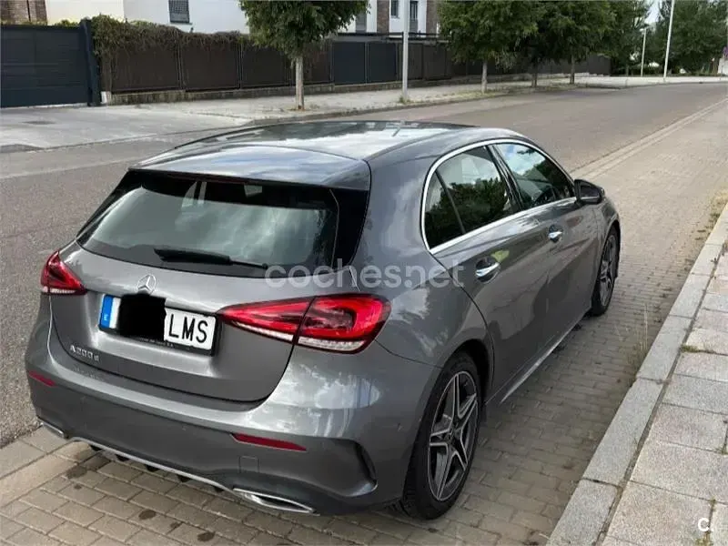 Usado Mercedes A200 150 CV (110 kW) 2021 Gris / plata Berlina