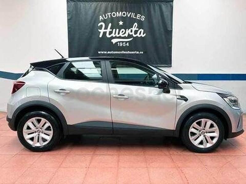 Usado Renault Captur Equilibre 91 CV (66 kW) 2023 Gris / plata SUV