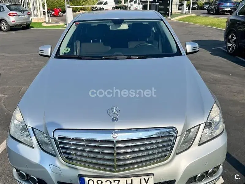 Usado Mercedes E220 Elegance 170 CV (125 kW) 2012 Blanco Berlina