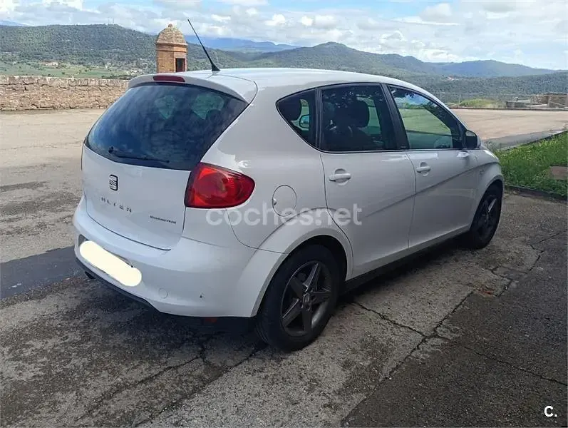 Usado Seat Altea 105 CV (77 kW) 2014 Blanco Monovolumen