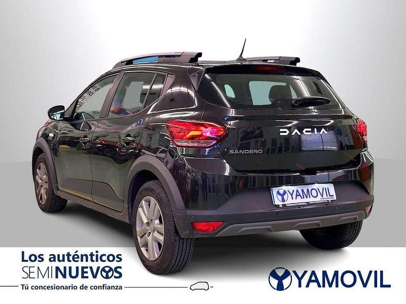 Usado Dacia Sandero Expression 101 CV (74 kW) 2023 Negro Utilitario