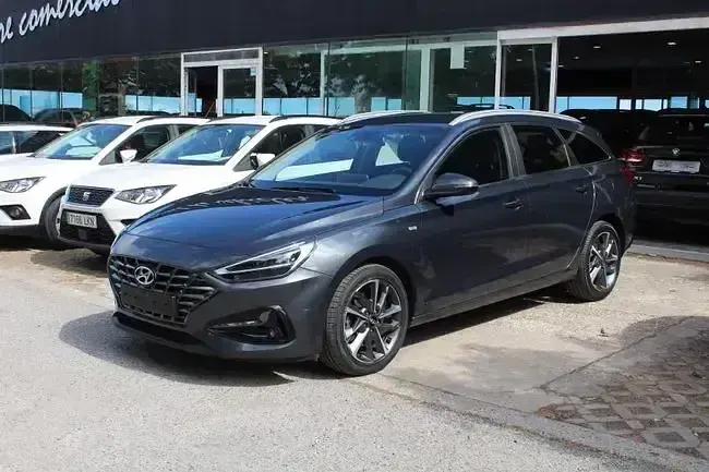 Usado Hyundai i30 120 HP (88 kW) 2024 Cinzento Carrinha