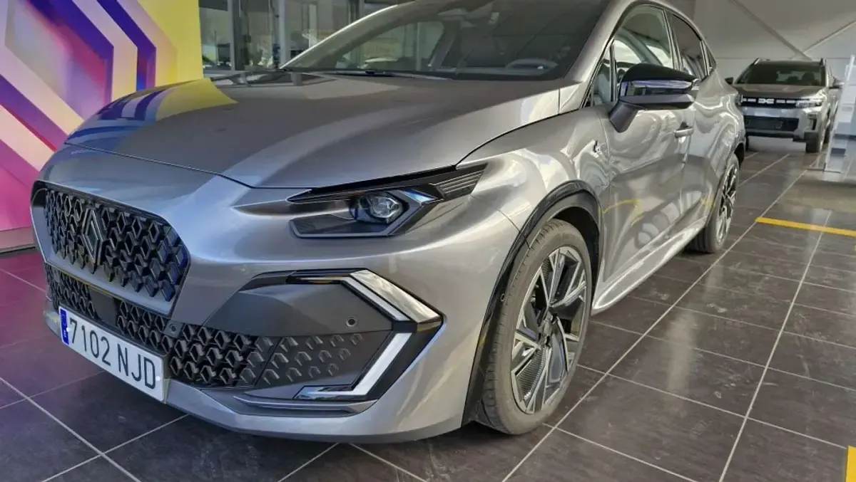 Nuevo Renault Clio Esprit Alpine 159 CV (116 kW) 2025 Gris Utilitario
