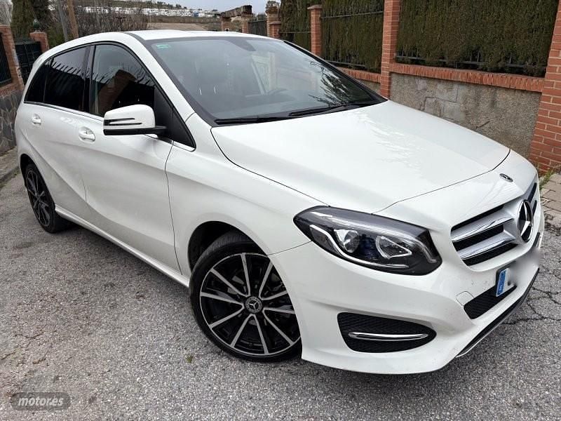 Usado Mercedes B200 Sport Edition 136 CV (100 kW) 2018 Blanco Monovolumen