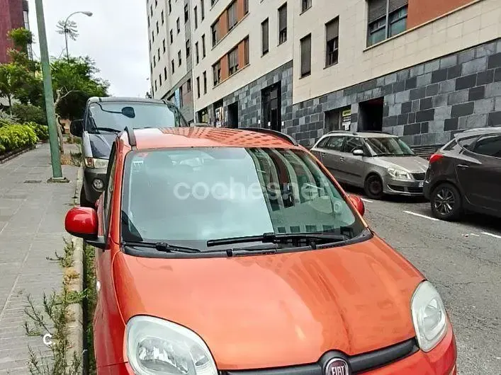 Usado Fiat Panda Easy 69 CV (50 kW) 2016 Naranja Utilitario