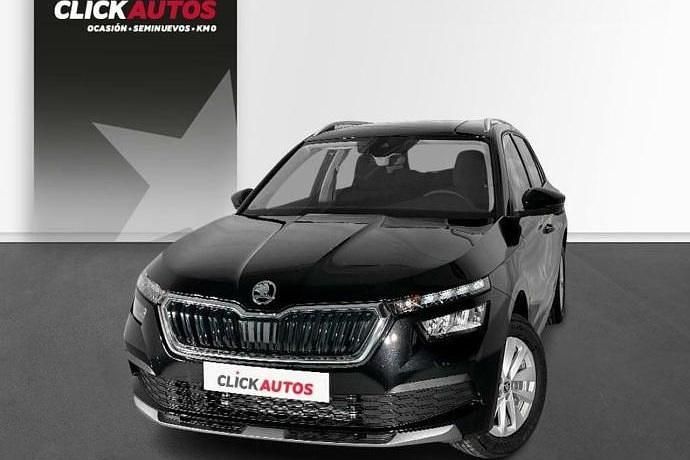Usado Skoda Kamiq Ambition 110 CV (80 kW) 2023 Gris SUV