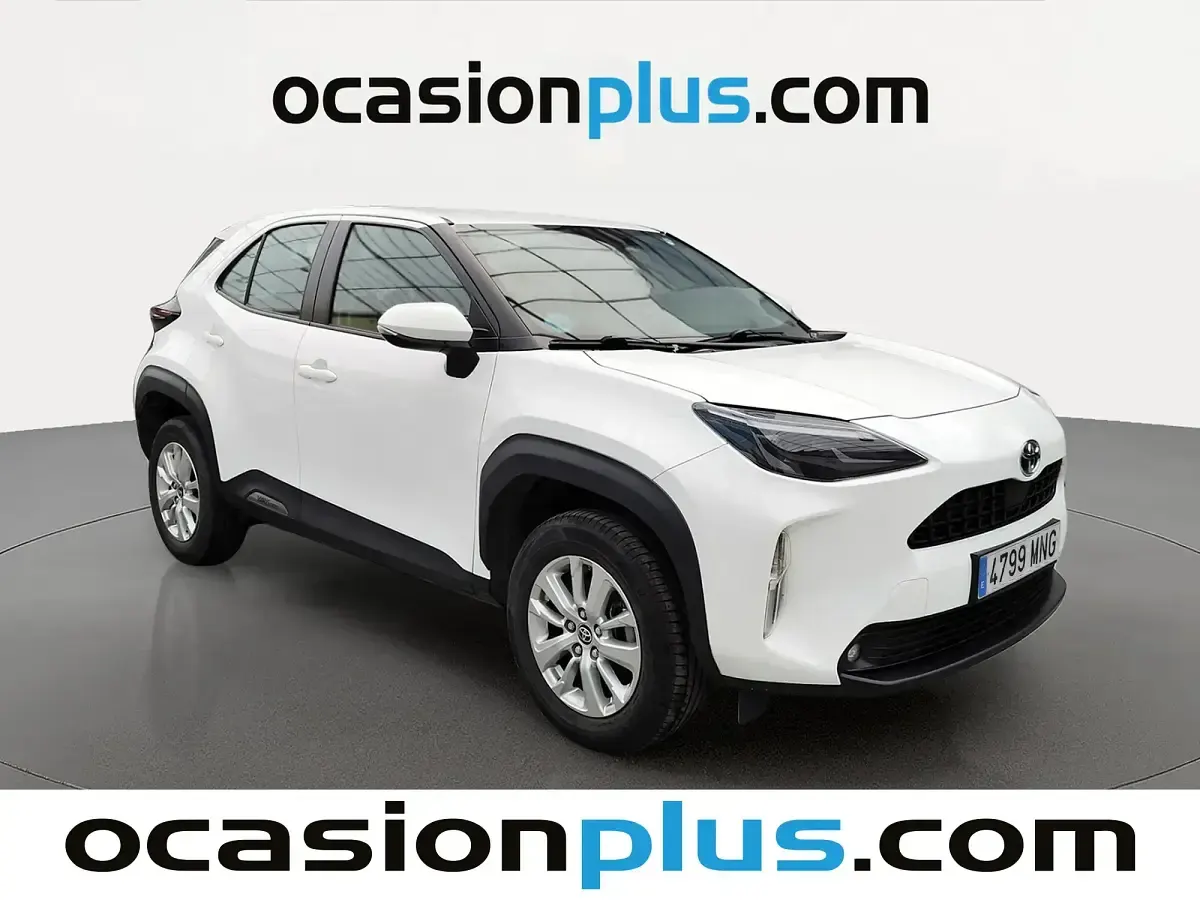 Usado Toyota Yaris Cross Business Edition 116 CV (85 kW) 2024 Blanco SUV