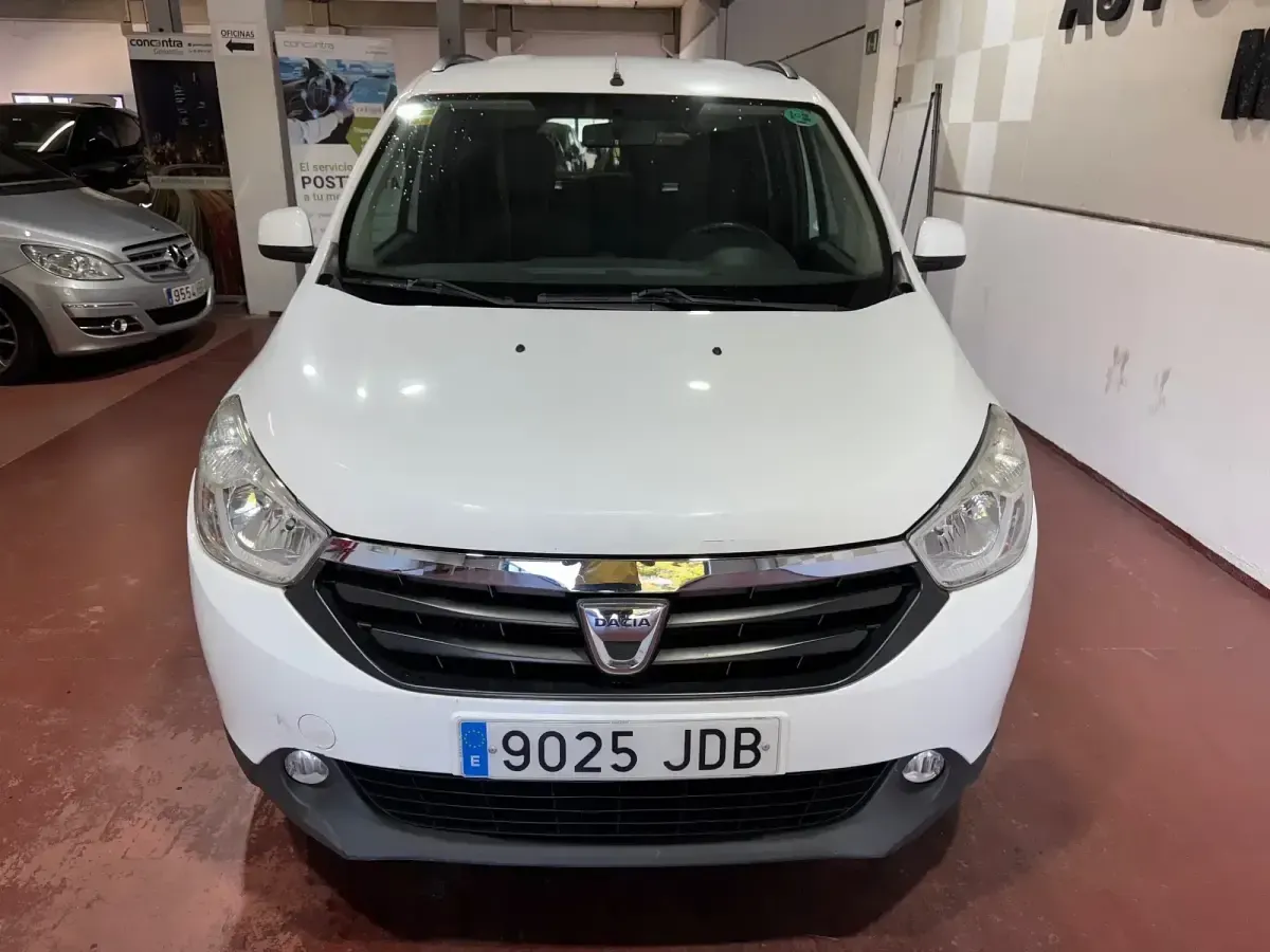 Usado Dacia Lodgy Lauréate 115 CV (84 kW) 2015 Blanco Monovolumen