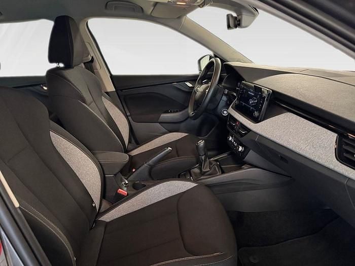 Usado Skoda Kamiq Selection 115 CV (84 kW) 2025 Gris SUV