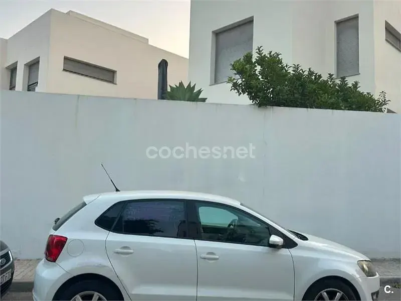 Usado VW Polo Advance 75 CV (55 kW) 2010 Blanco Utilitario