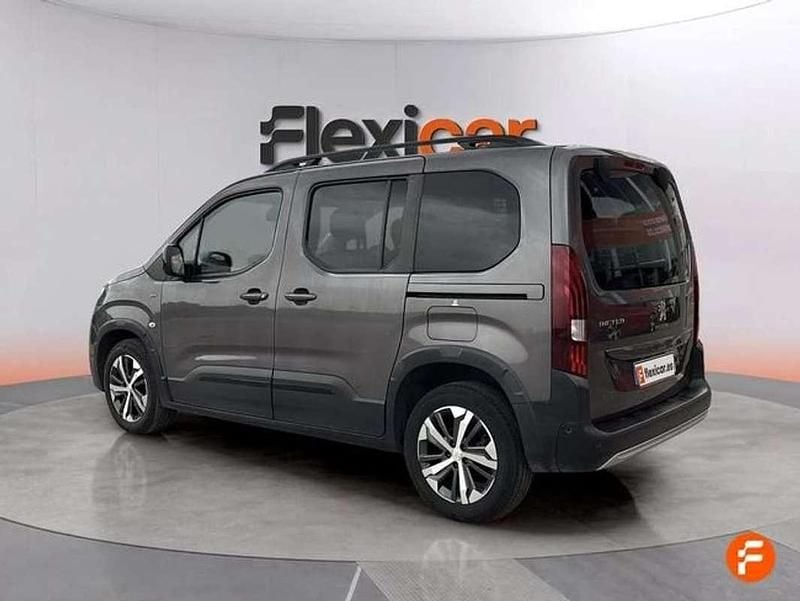Usado Peugeot Rifter Business-Line 101 CV (74 kW) 2023 Gris Monovolumen