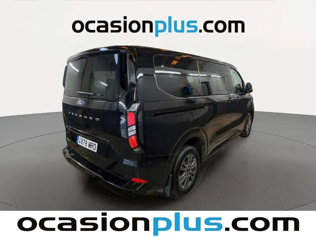 Usado Ford Tourneo Custom Titanium X 170 CV (125 kW) 2024 Negro Van