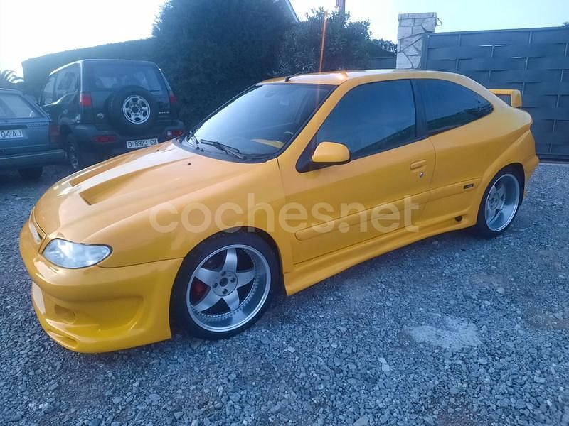 Usado Citroën Xsara 112 CV (82 kW) 1999 Amarillo Coupe