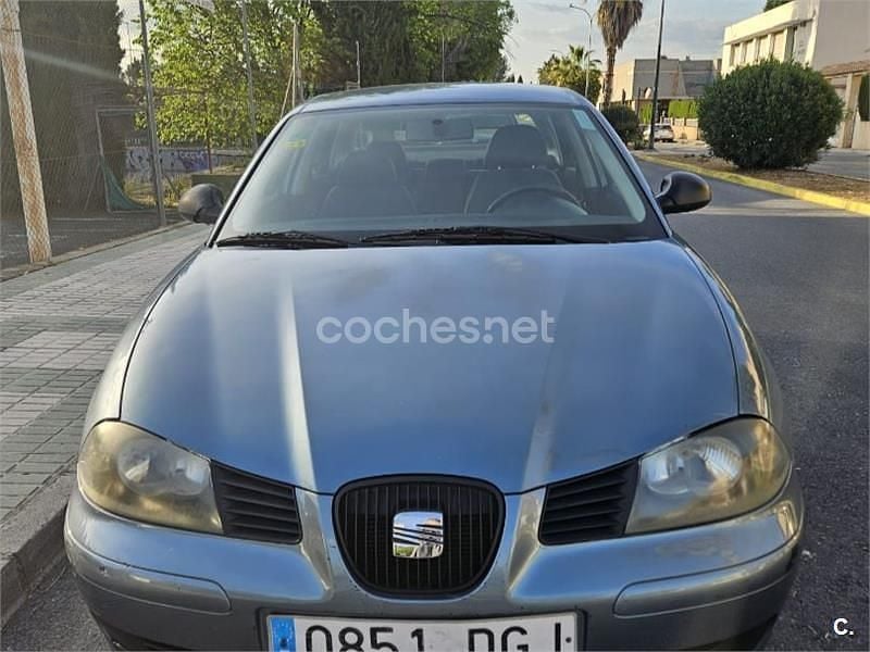 Usado Seat Cordoba Stella 64 CV (47 kW) 2005 Gris / plata Berlina